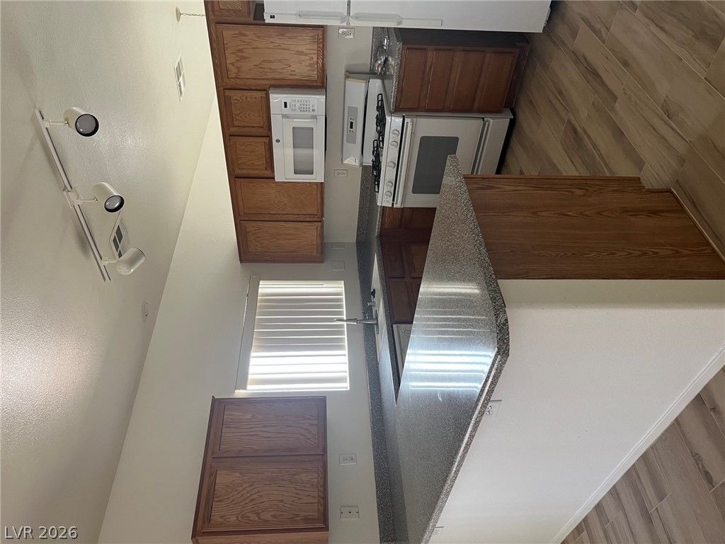 6273 HIGHLAND GARDENS Drive na — photo 5 of 19