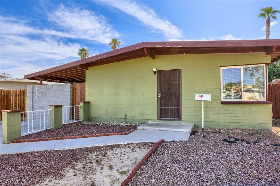 1104 Fay Boulevard — photo 3