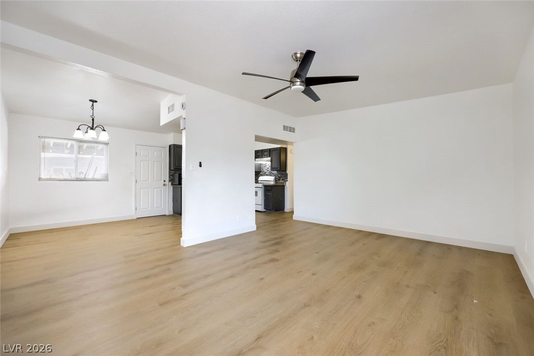 1104 Fay Boulevard — photo 4