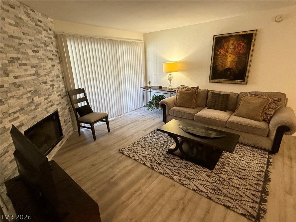 2200 South FORT APACHE Road 2172 — photo 2
