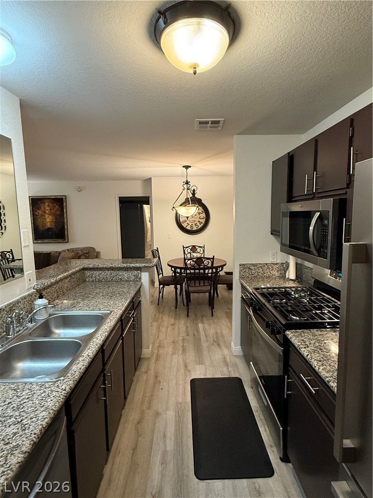2200 South FORT APACHE Road 2172 — photo 5