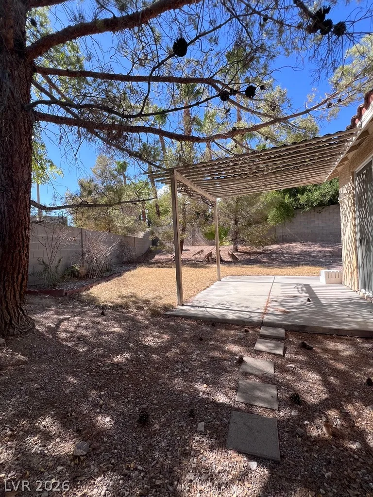 10748 Primrose Arbor Avenue — photo 5