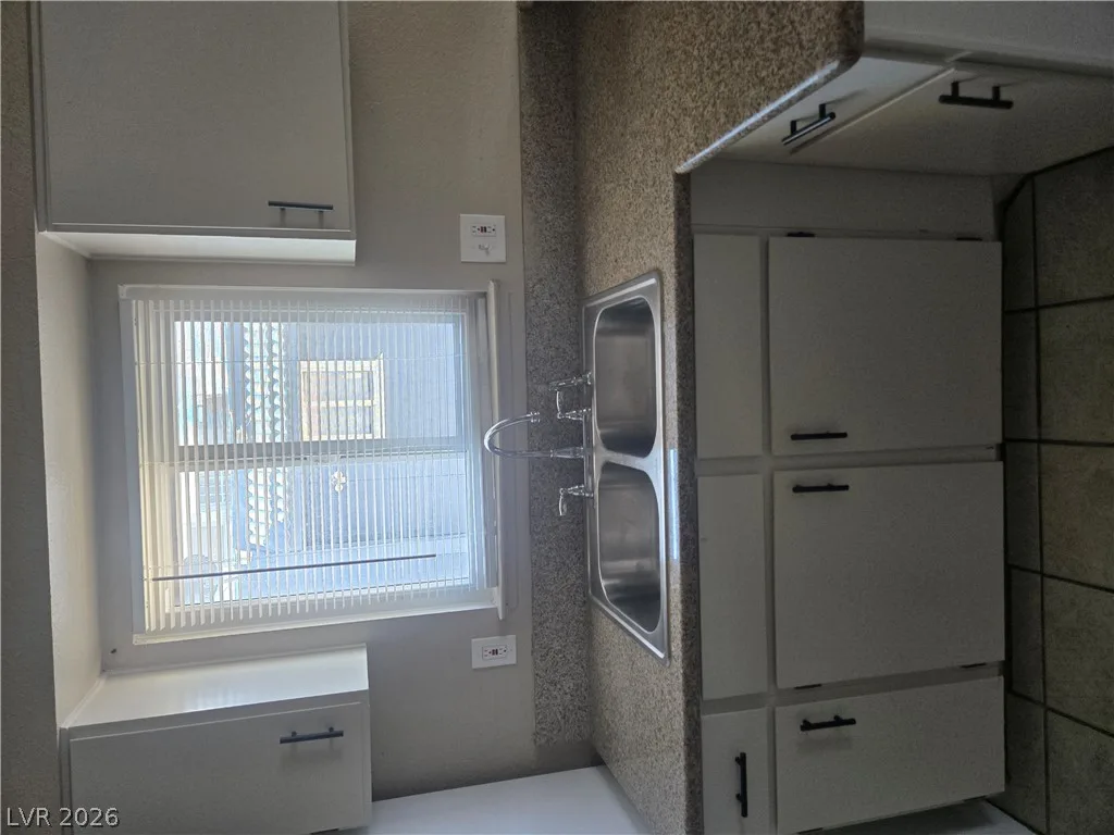 33 Gold Bar Court D — photo 4