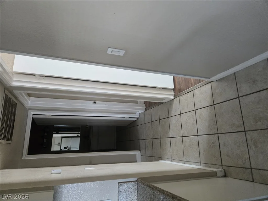 33 Gold Bar Court D — photo 5