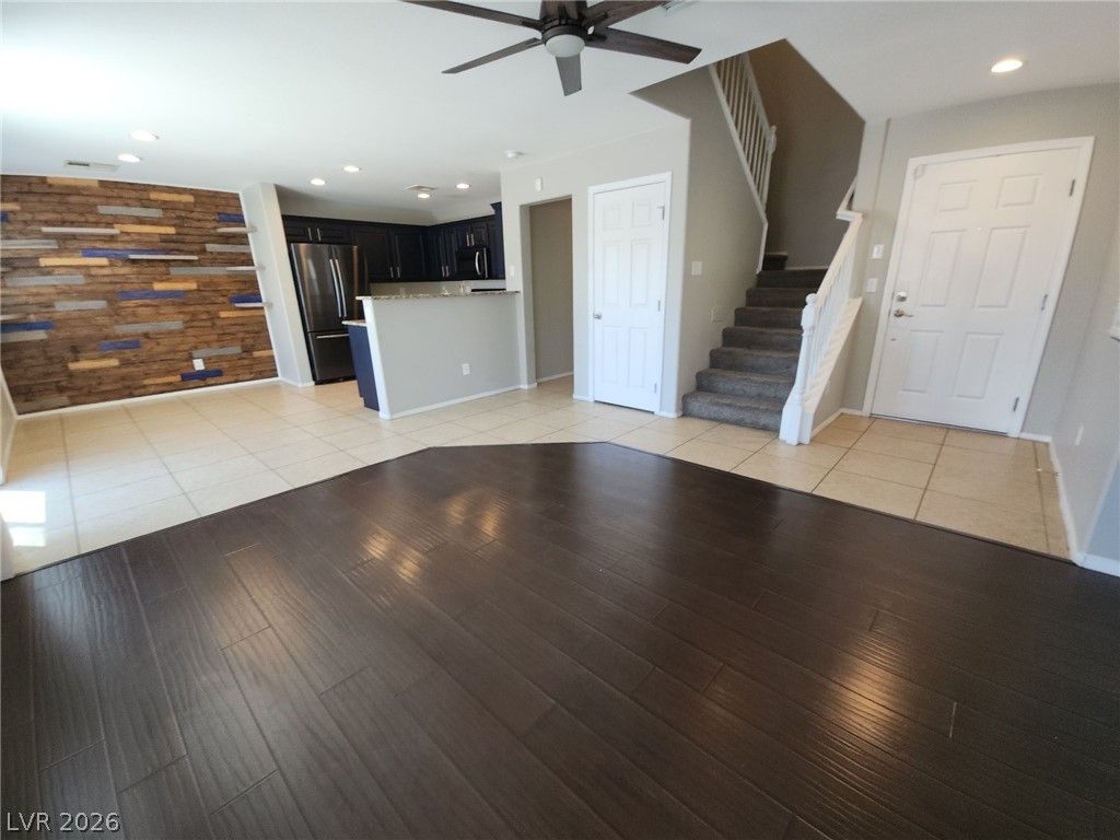 8253 Wildwood Glen Drive — photo 3