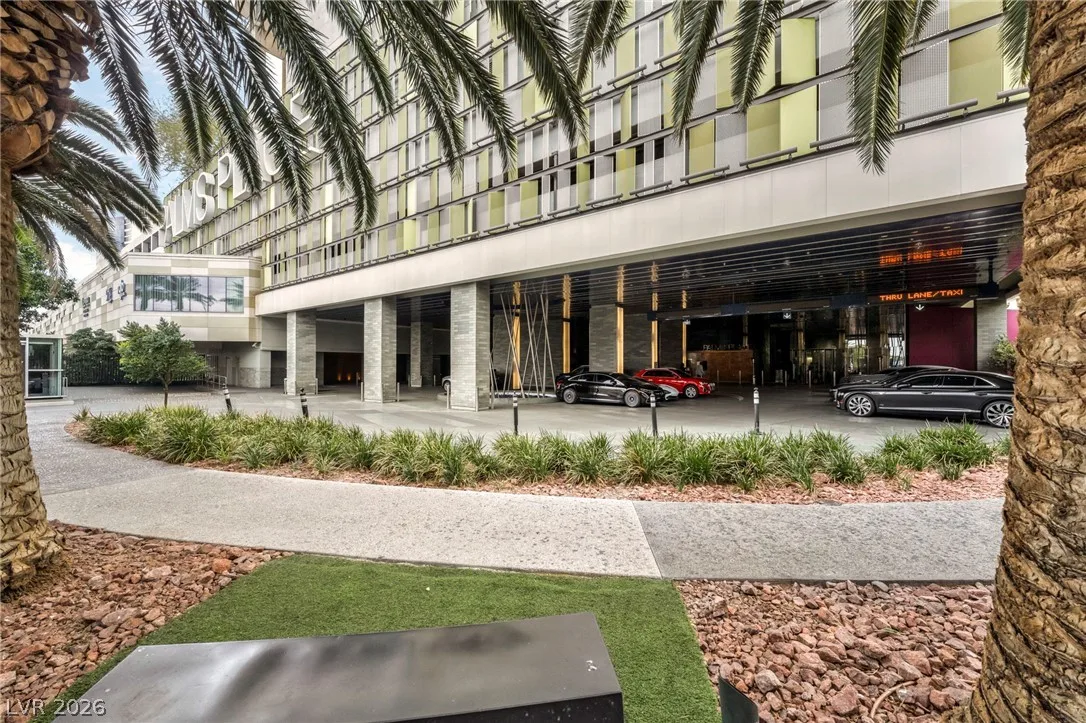 4381 West Flamingo Road 1007 — photo 3