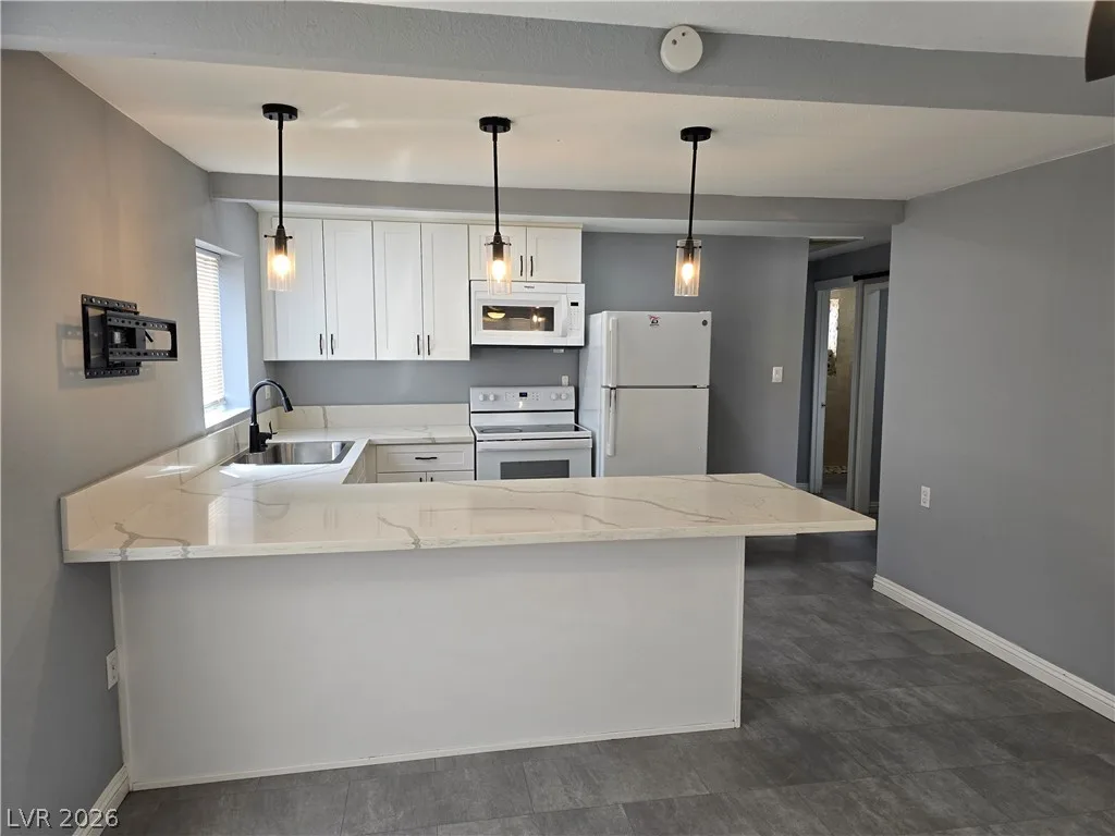 1037 June Avenue 1037 — photo 5