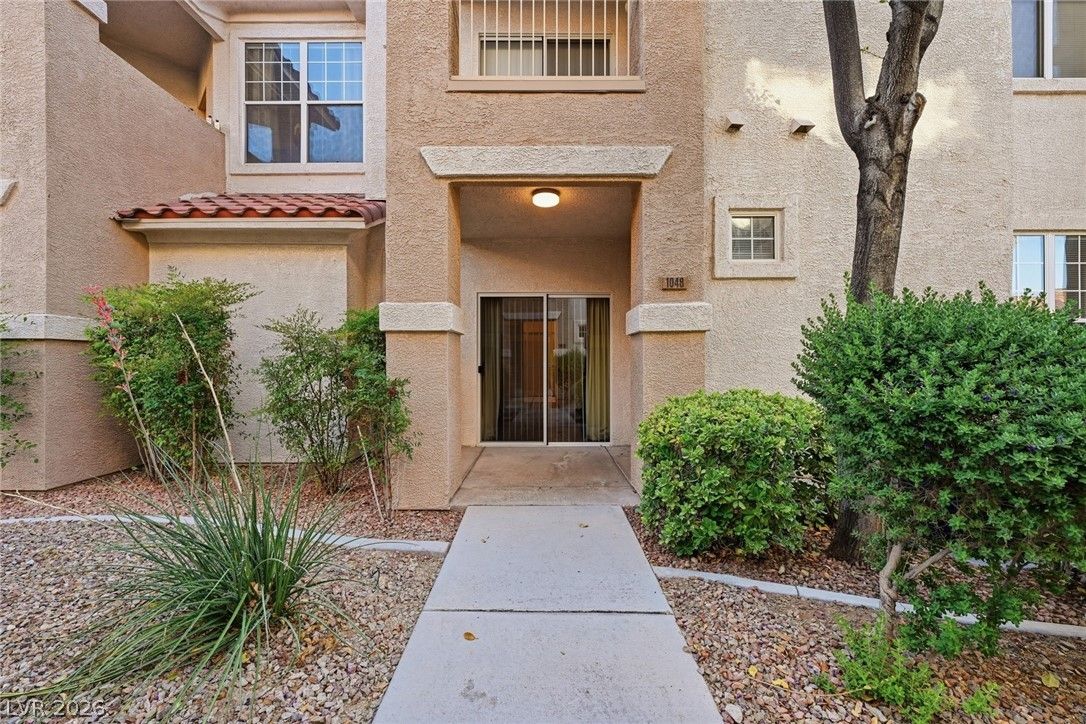 8555 West Russell Road 1048 — photo 2