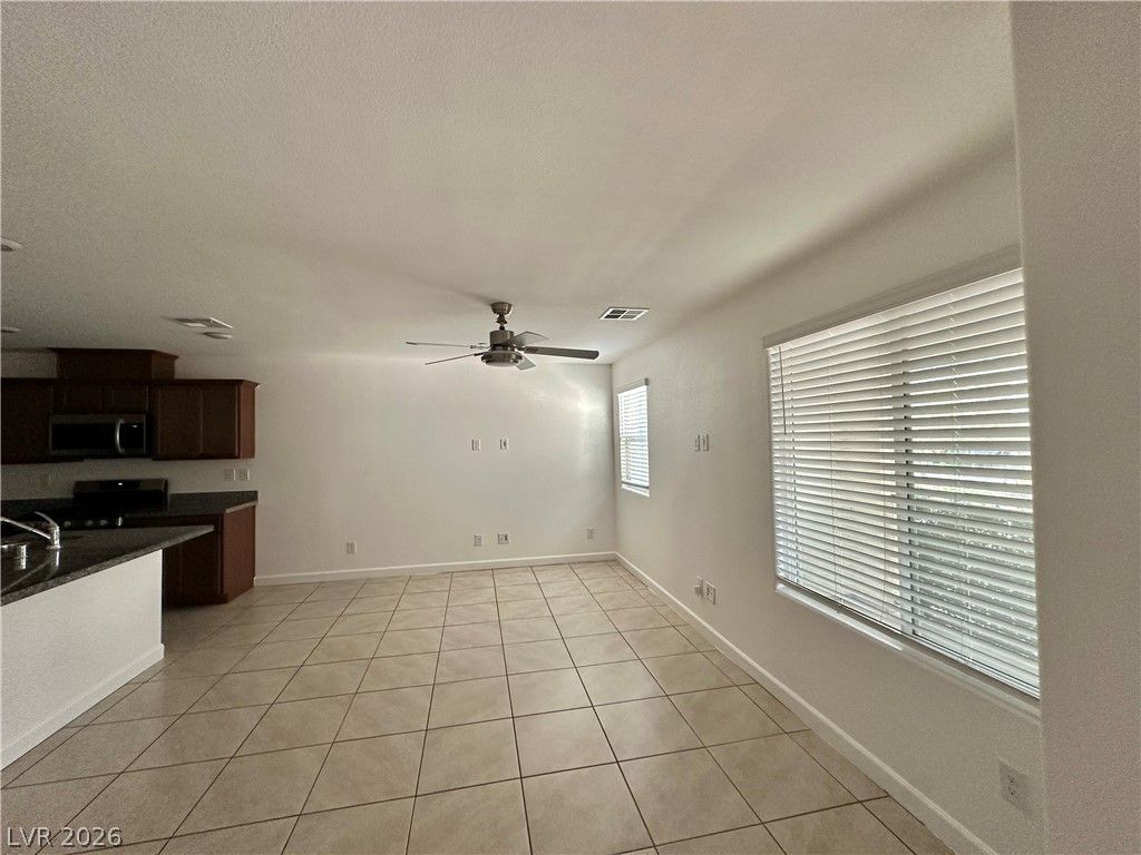 3638 Tripoli Cove Avenue — photo 5 of 33