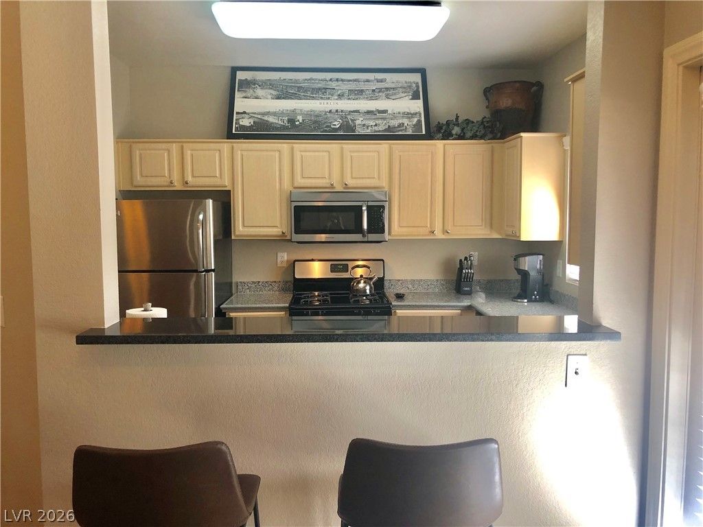 5250 South RAINBOW Boulevard 2105 — photo 4