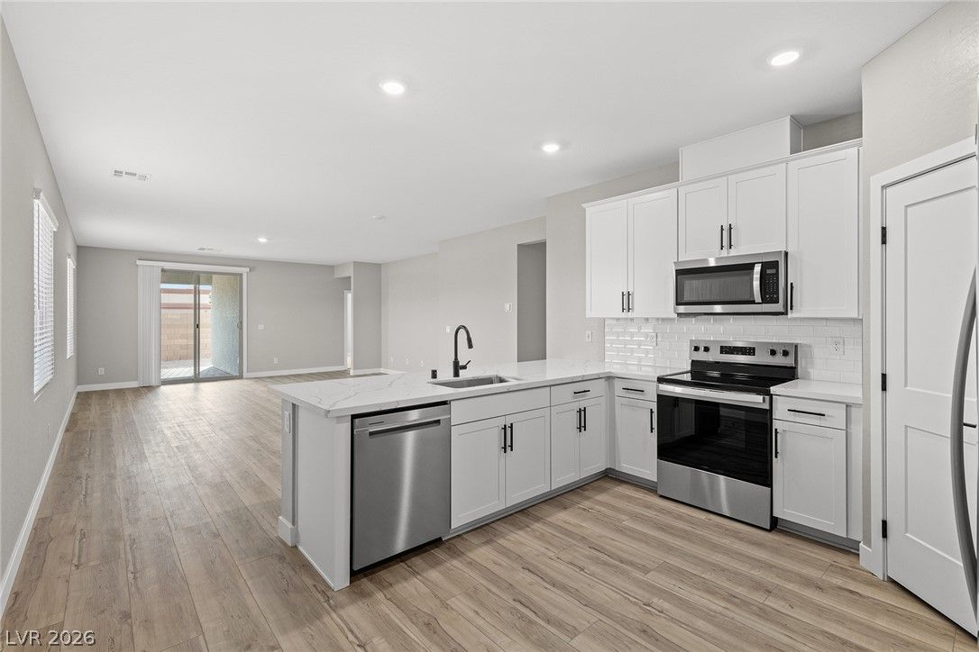 4516 Cave Lake Avenue — photo 4 of 8