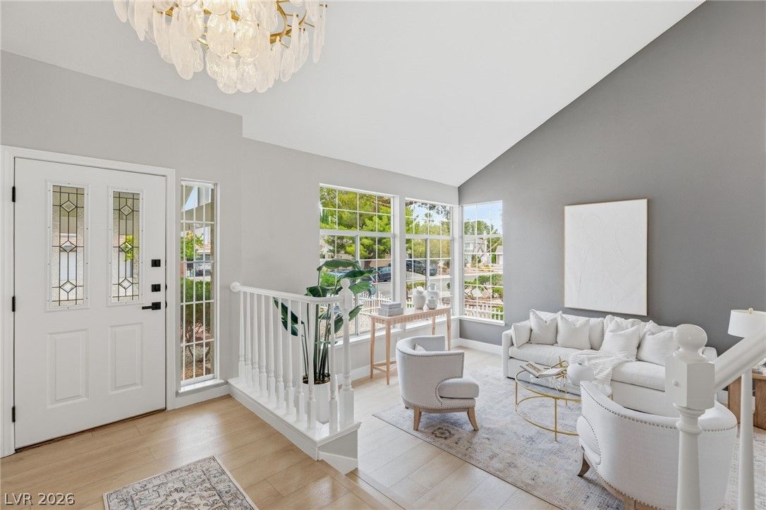 9725 Cascade Falls Avenue — photo 4