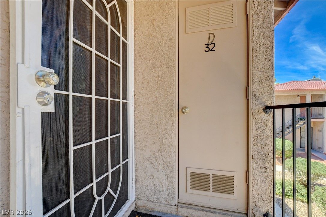 5576 West Rochelle Avenue 32D — photo 4