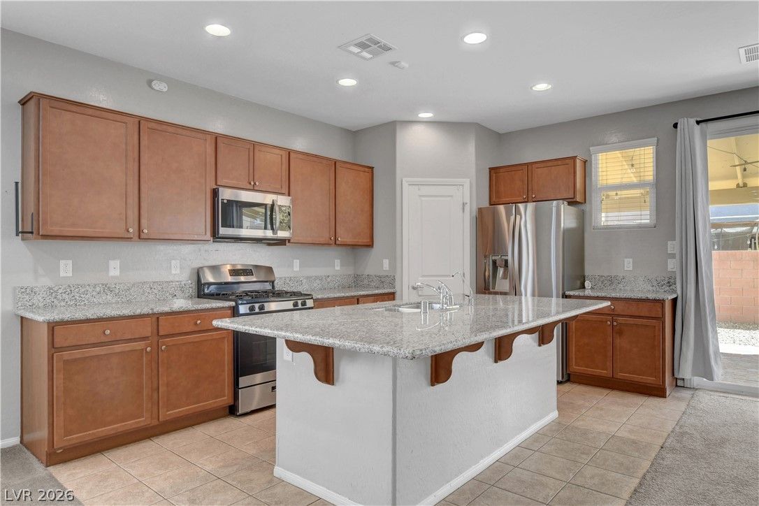 2107 Saybrook Avenue — photo 4