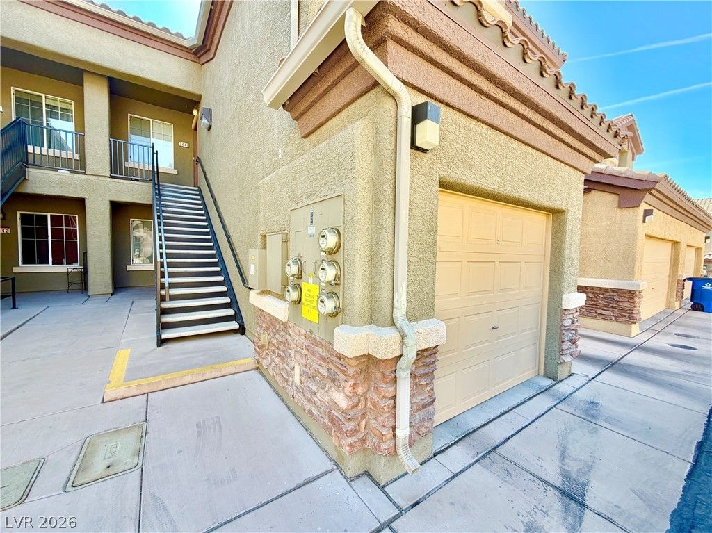 6868 Sky Pointe Drive 2041 — photo 3