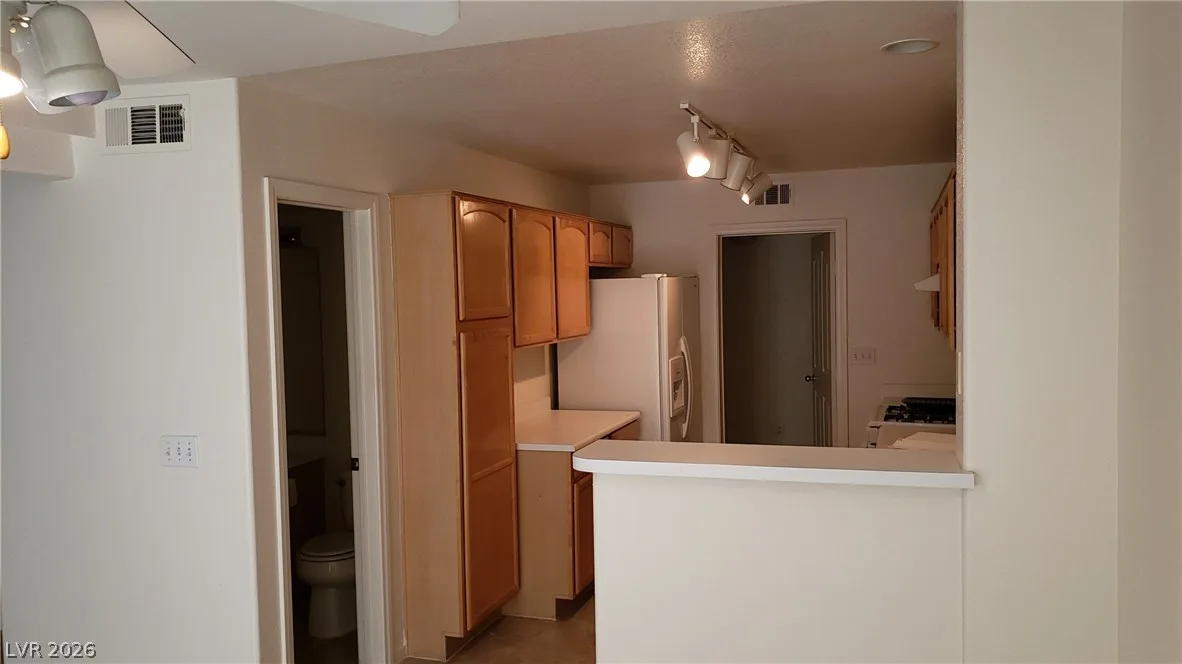 200 BOOTHBAY Street — photo 5