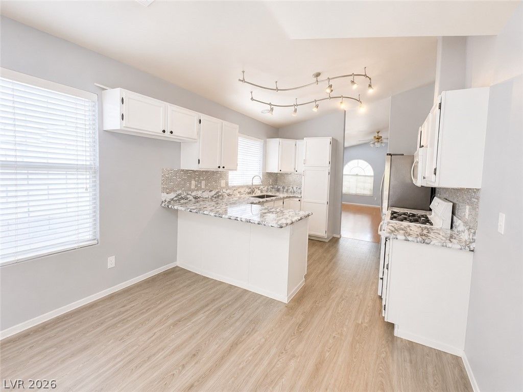 7945 Cherry Valley Circle — photo 5 of 10