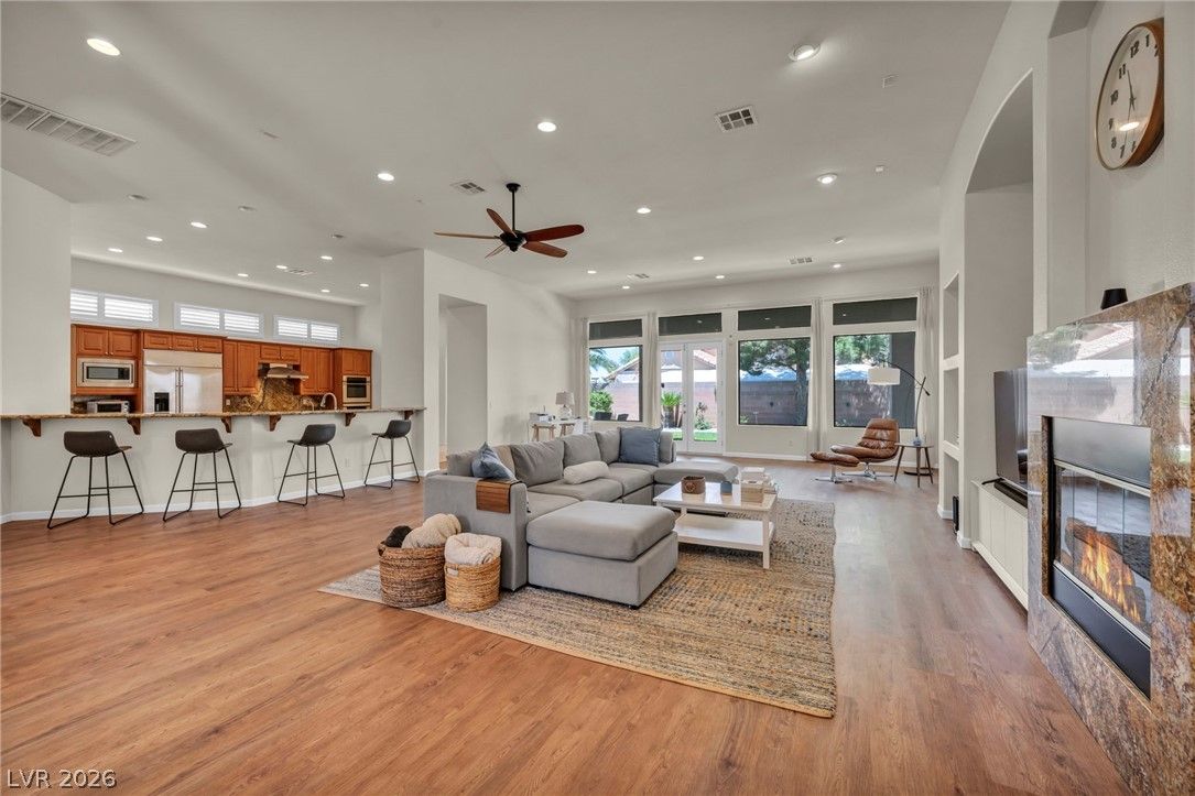 4528 Velvet Crest Lane — photo 4 of 21