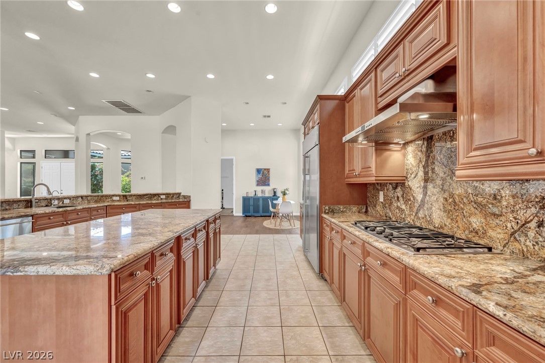 4528 Velvet Crest Lane — photo 5 of 21