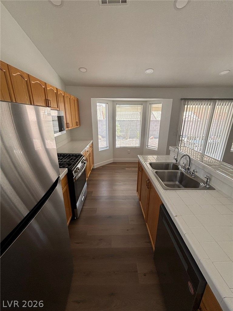 7717 White Grass Avenue — photo 5