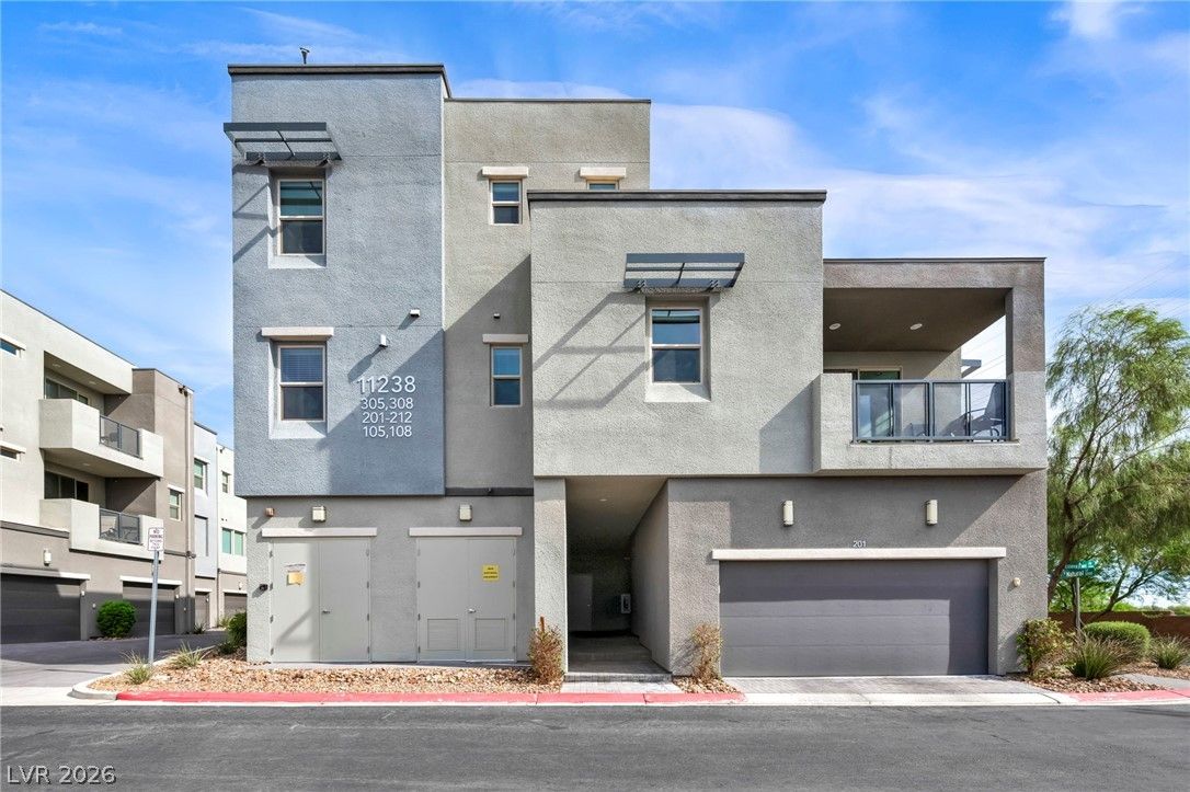 11238 Essence Point Avenue 202 — photo 2