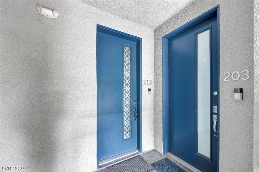 11238 Essence Point Avenue 202 — photo 5
