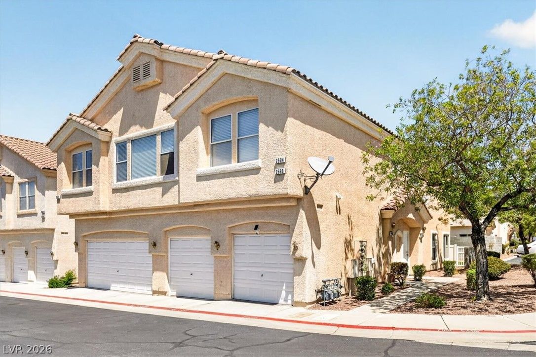 2594 Lazy Saddle Drive — photo 4