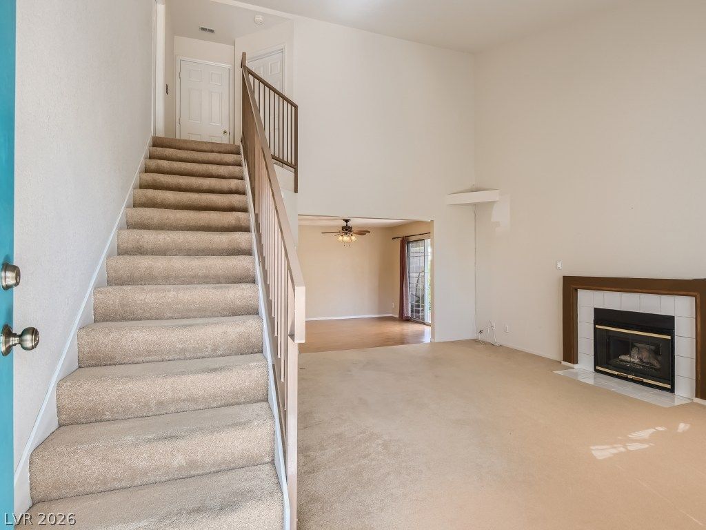 1045 Grammy Drive — photo 3 of 16