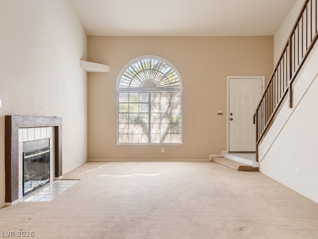 1045 Grammy Drive — photo 4 of 16