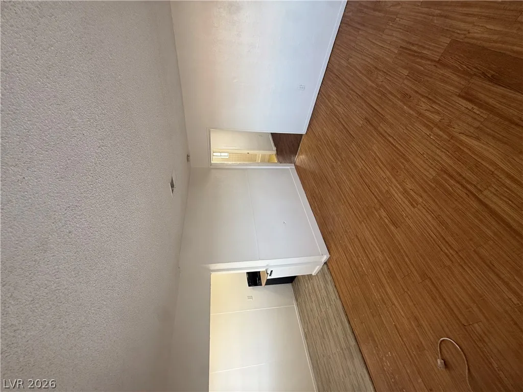 708 Jackson Avenue D — photo 3