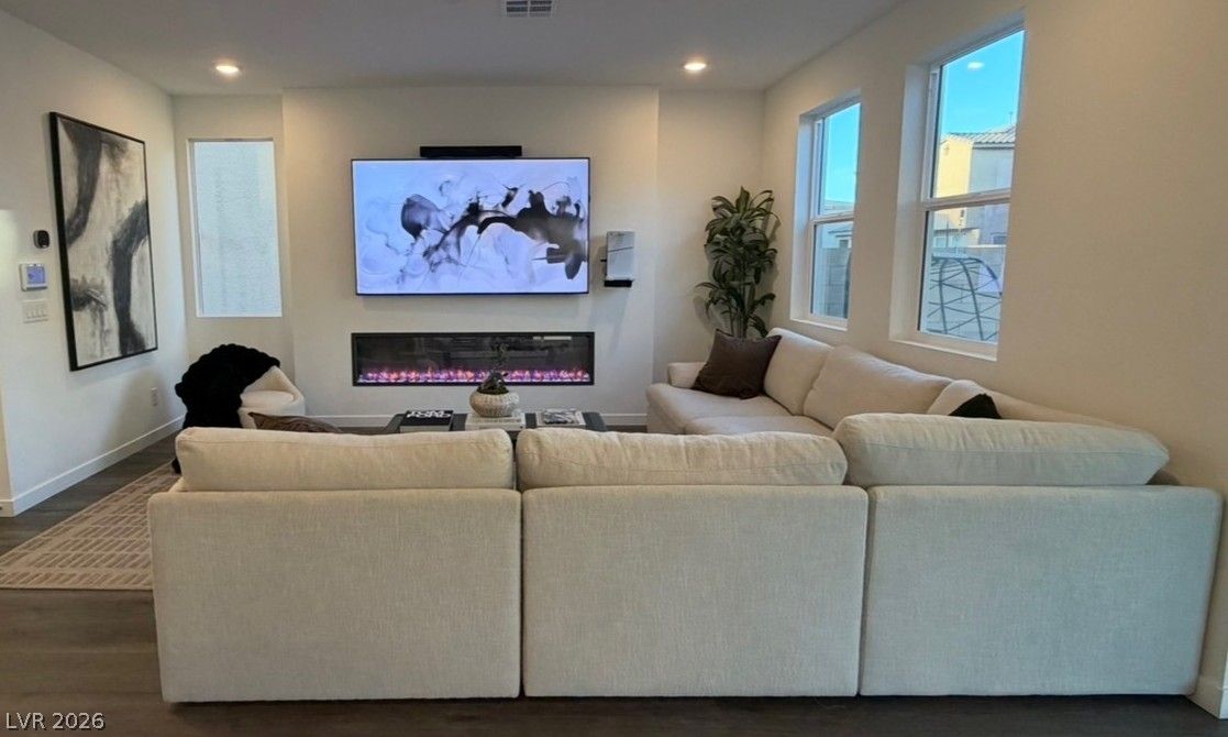 862 Camargo Street — photo 4 of 12