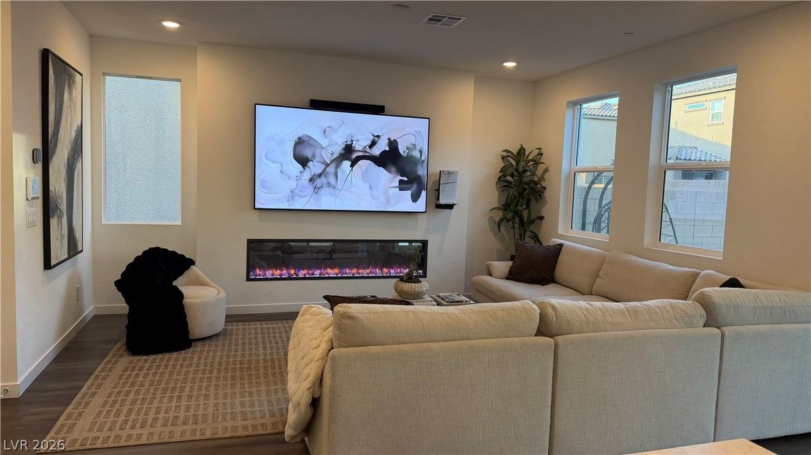 862 Camargo Street — photo 5 of 12