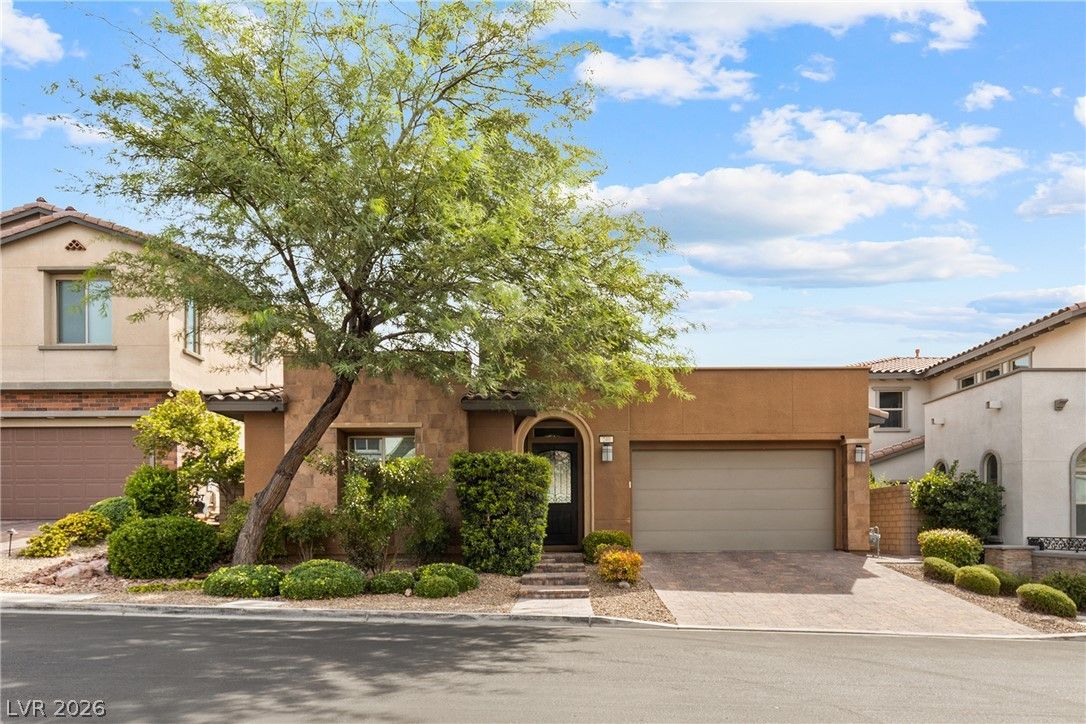 240 Castellari Drive — photo 1