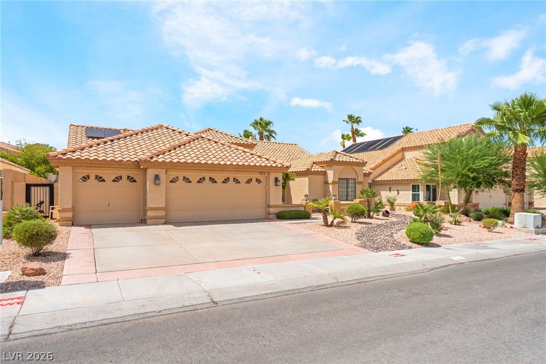 2305 Bear Valley Street — photo 4