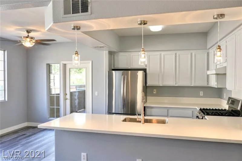 9901 Trailwood Drive 1104 — photo 3 of 14