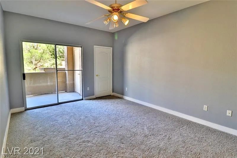9901 Trailwood Drive 1104 — photo 4 of 14