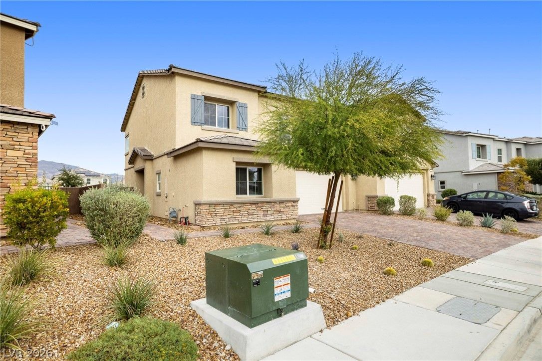 1638 Dire Wolf Avenue — photo 3