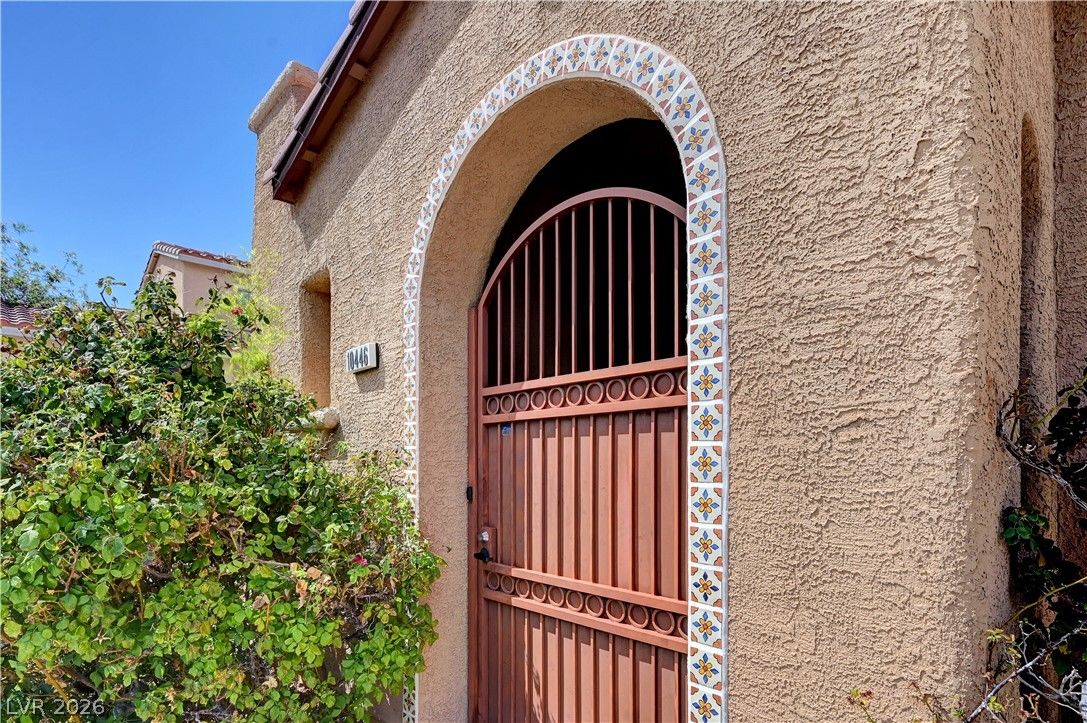 10446 Calico Pines Avenue — photo 5
