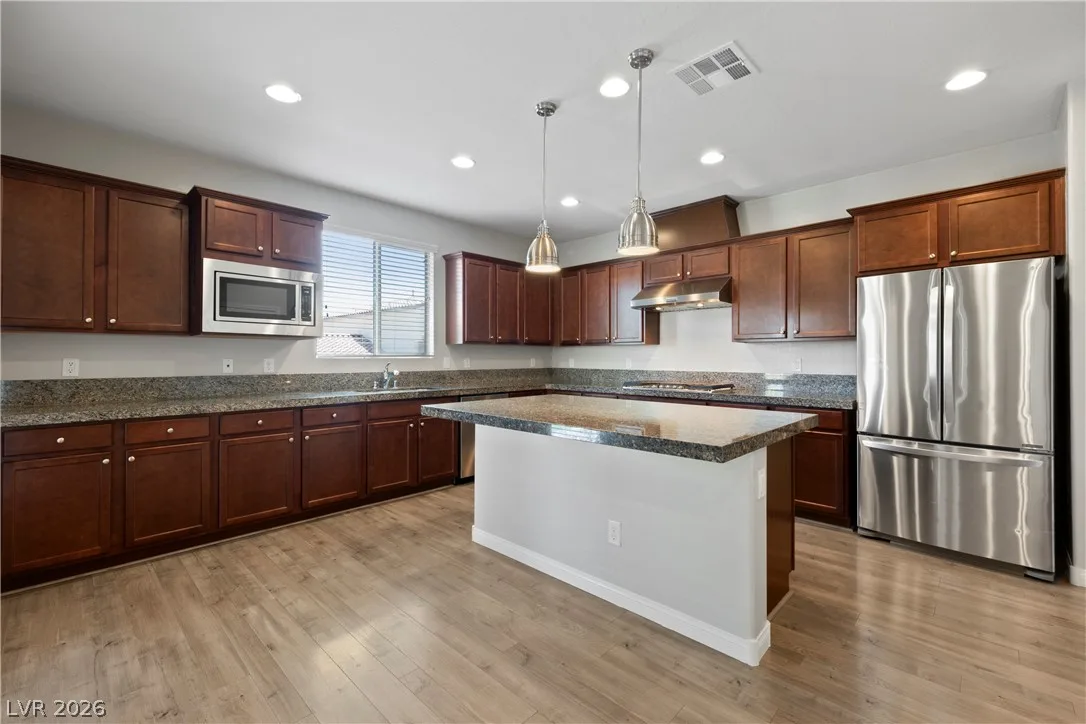 11831 Mino Rio Avenue — photo 2