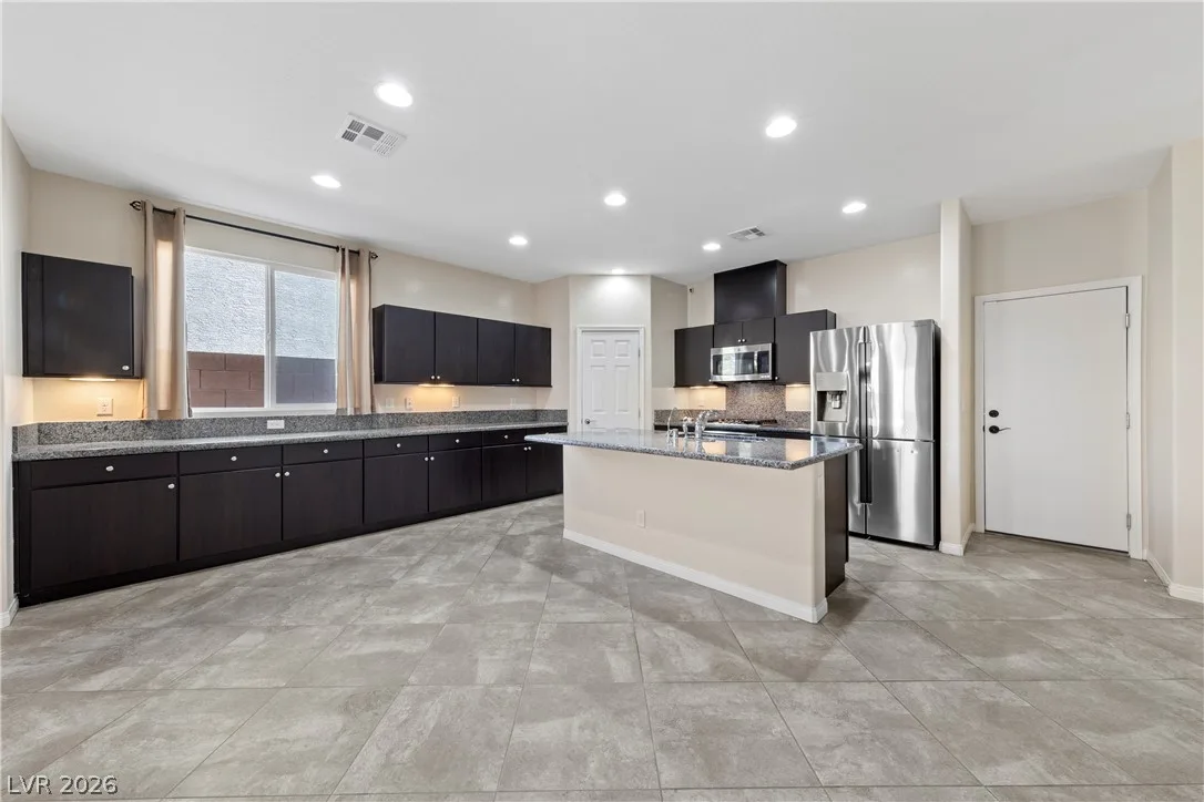 7939 Torreys Peak Street — photo 2
