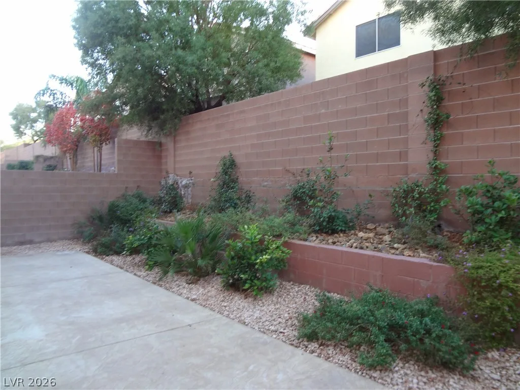 10449 Raining Sky Street — photo 2