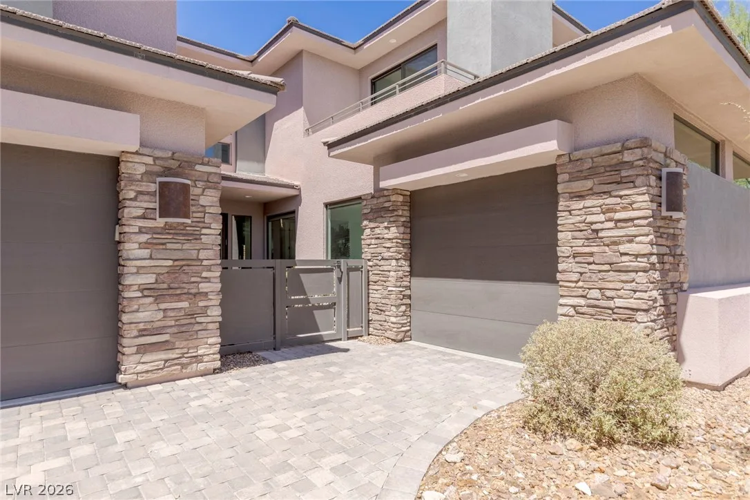 47 Pristine Glen Street — photo 2