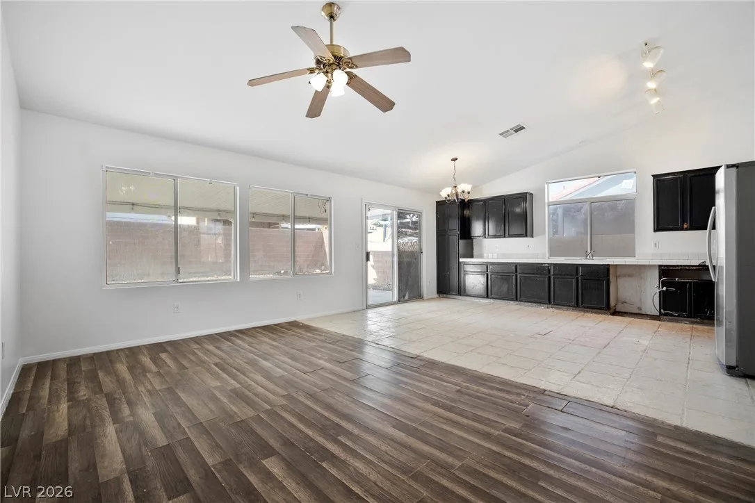 6525 Begonia Bay Avenue — photo 5