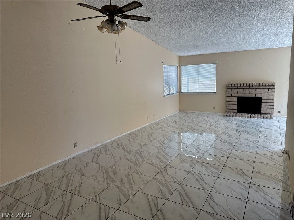 3618 Edinburgh Drive — photo 3 of 11