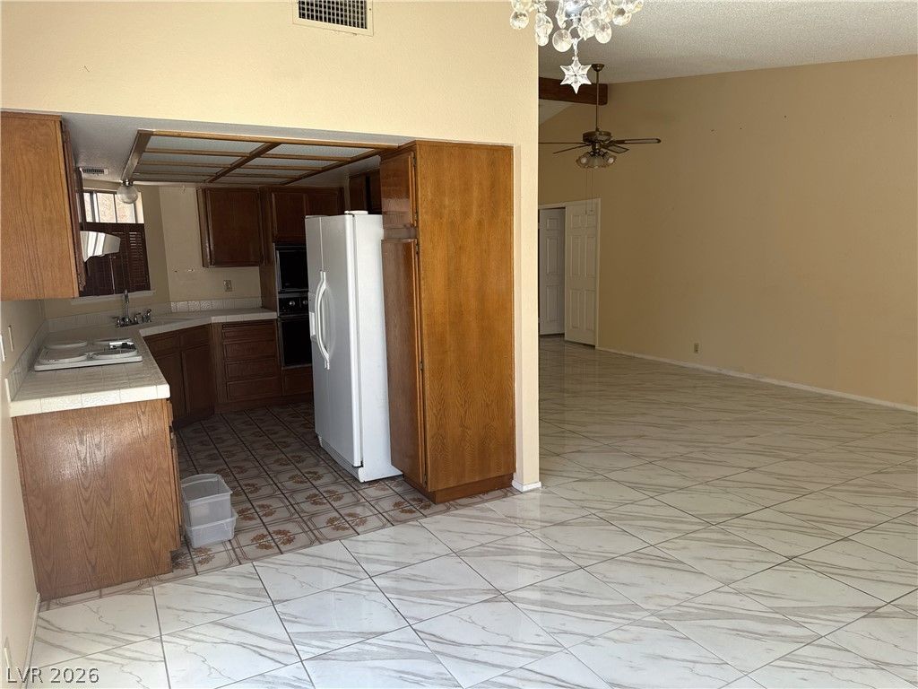 3618 Edinburgh Drive — photo 4 of 11