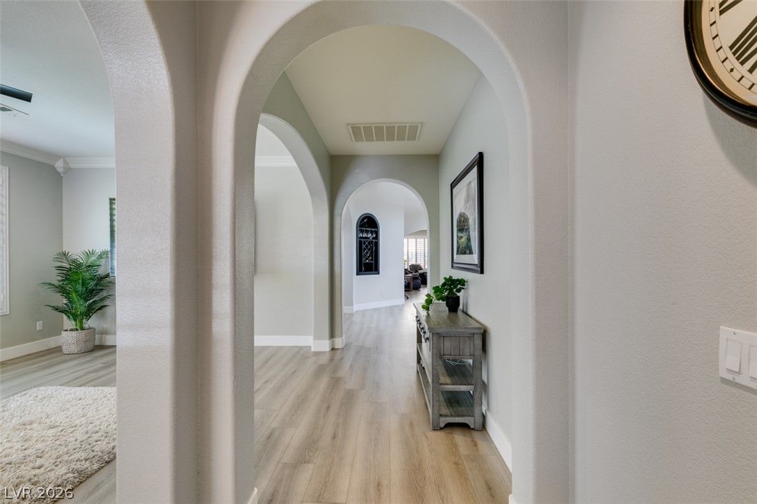 653 Bighorn Creek Street — photo 3