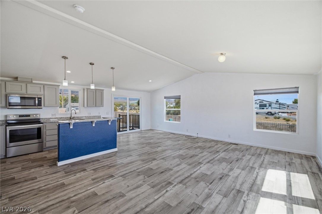 5361 Genoa Avenue — photo 4