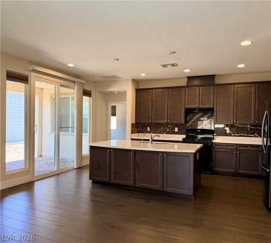 1546 Bryce Canyon Street — photo 2
