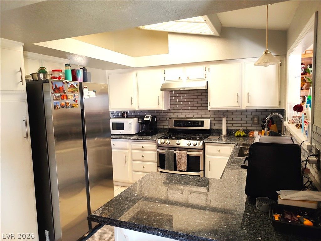2281 Mesa Canyon Drive — photo 2
