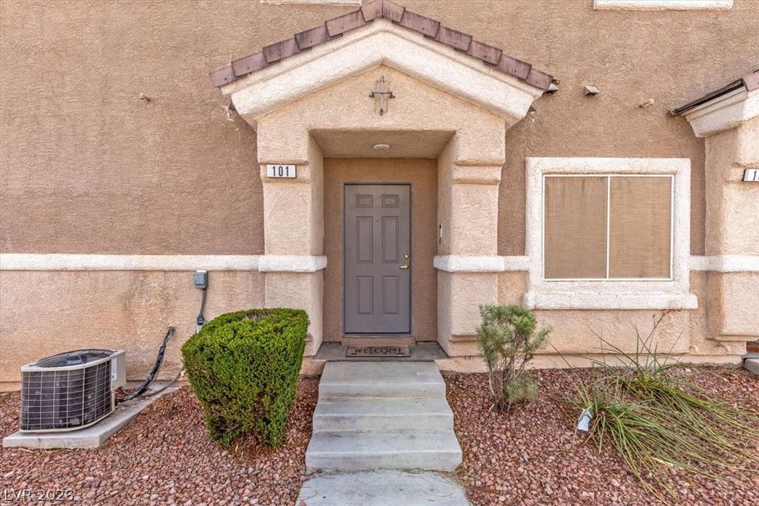 6592 STROLLING PLAINS Lane 101 — photo 3 of 28